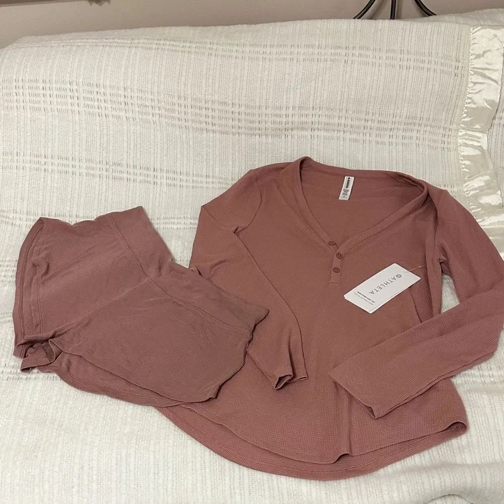 NWT Athleta Wind Down Sleep Top with shorts